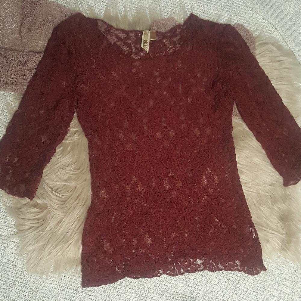 BKE 3/4 sleeve burgundy lace top
